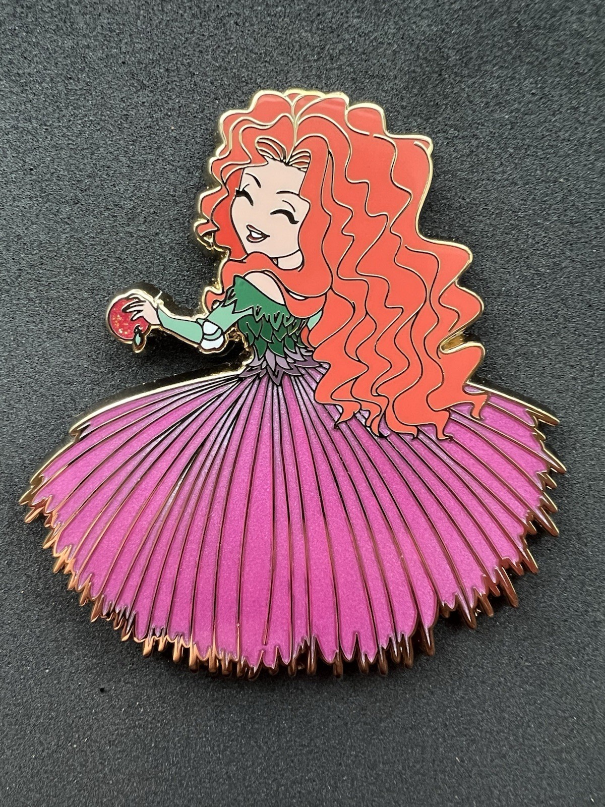 Disney FANTASY Pin - Merida LE 50 - Petal Princesses Fantasy Pin Garden