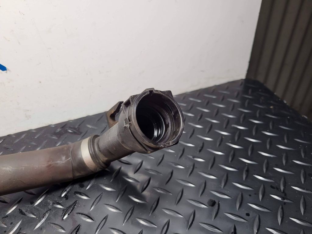 BMW 1 F20 F21 2015 Diesel engine water coolant pipe hose 8514077 LIQ354