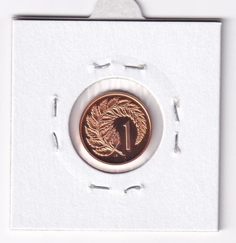 NEW ZEALAND PROOF: 1980 1 CENT COIN IN 2X2 HOLDER #5852 - Bild 2 von 2
