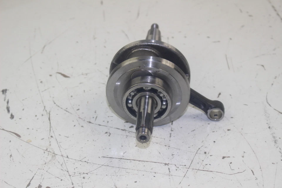 CIGÜEÑAL COMPLETO CON VARILLA United Motors DTF 90/110 CC NÚMERO DE PIEZA: 07.03.01.00 Foto 3 de 3