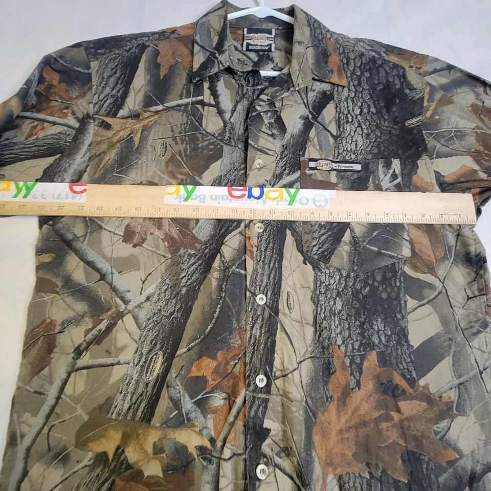 Winchester Supreme Men Size Med Hardwood Camo Button Up Short Sleeve Shirt - Image 4 of 4