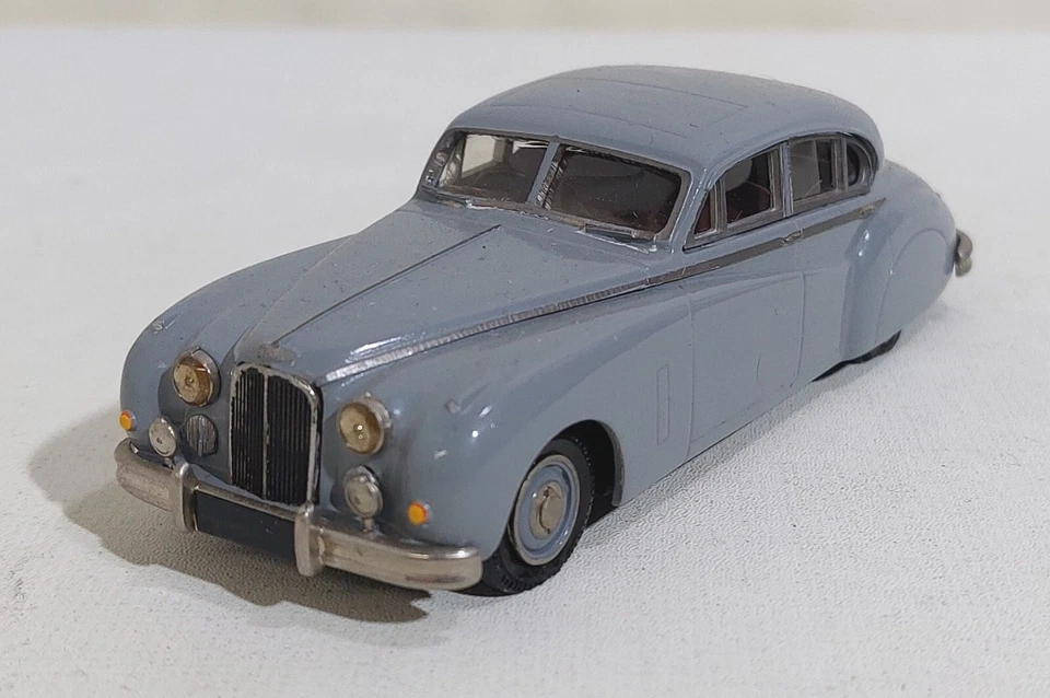 60670 MARQUE ONE MODELS 1/43 - Jaguar MK VII - grigio - Immagine 2 di 4
