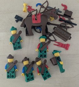 LEGO Castle: Camouflaged Outpost (6066) Missing Feathers w/Instructions & Spares