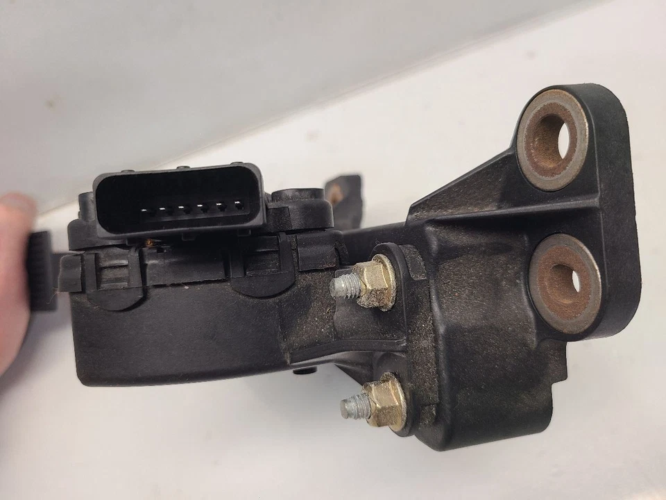 2007 Nissan Xterra (4.0L / AT) Accelerator Pedal - DBW / Drive By Wire - Изображение 4 из 4