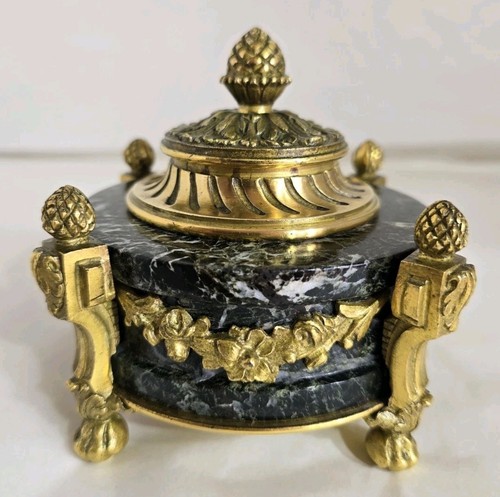 C19th French Gilded Ormolu Inkwell Stand. Neo-classical design. Circa 1880's - Picture 5 of 24