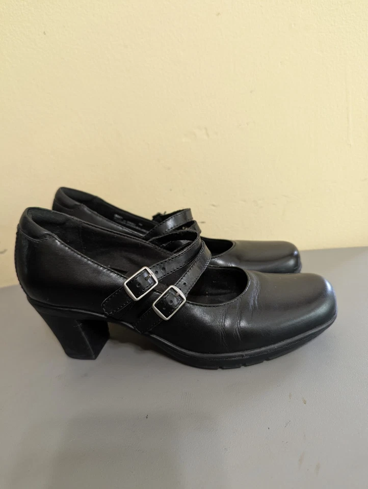 Zapatos cómodos Clarks para mujer talla 7M doble correa Mary Jane tacones, negros. Foto 2 de 4