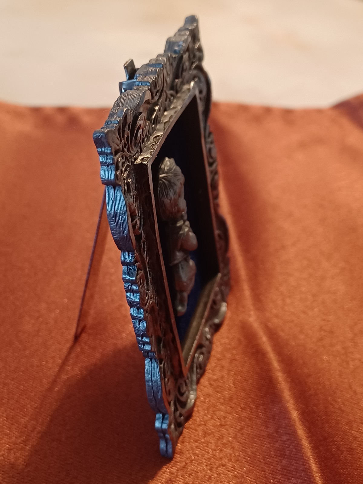 Vintage H.M.S. Pewter Praying Boy in Ornate Frame Easel Stand 2.5x3" - Soft Blue thumbnail 4