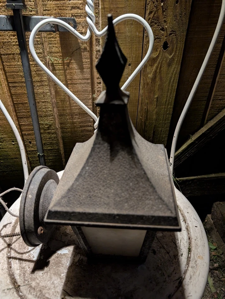 Chapéu de bruxa vintage Tudor varanda luz livro de histórias casa de campo - Imagem 3 de 4