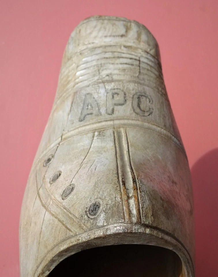 ancienne enseigne de sabotier - sabot - Photo 2/4