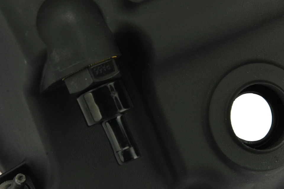 Cubierta de válvula URO Parts 11122463733 para 02-08 Mini Cooper Foto 3 de 4