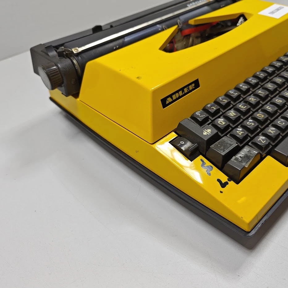 Adler Gabriele 2000 Typewriter - Untested, For Parts/Repair - Image 3 of 4