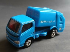 Tomica 2006 Tomy Toyota Dyna Garbage Truck Tomica 2006 Tomy Toyota Dyna Garbage Truck
