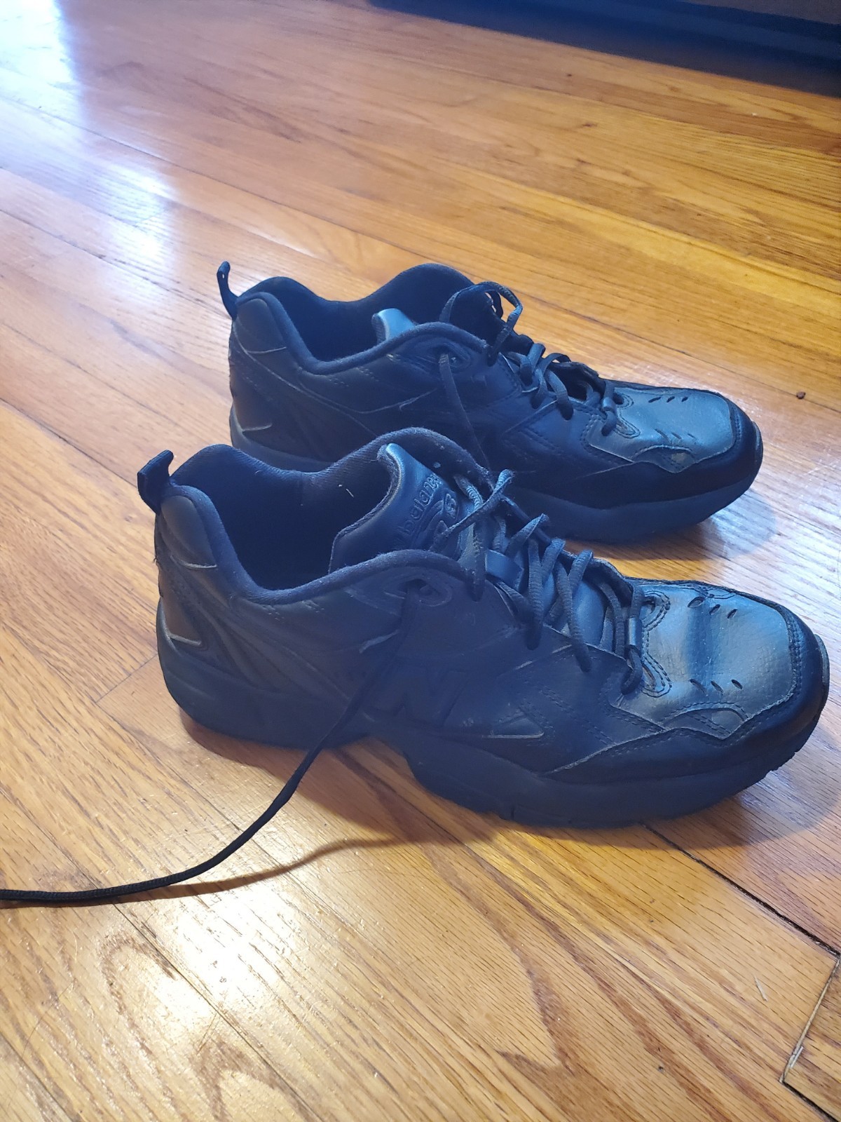 New Balance 608v5 Mens Size 11 2E  Walking Shoes Casual Dad Sneakers MX608AB5