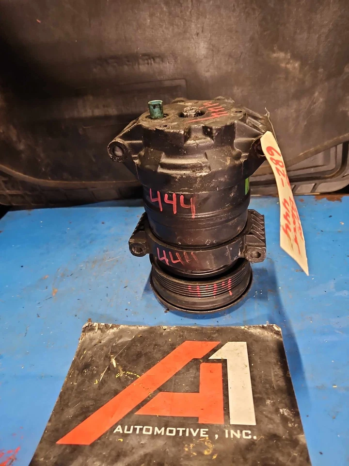 96-98 BLAZER S10/JIMMY S15 AC Air Compressor/Pump & Clutch Assembly W/Motor OEM - Image 4 of 4