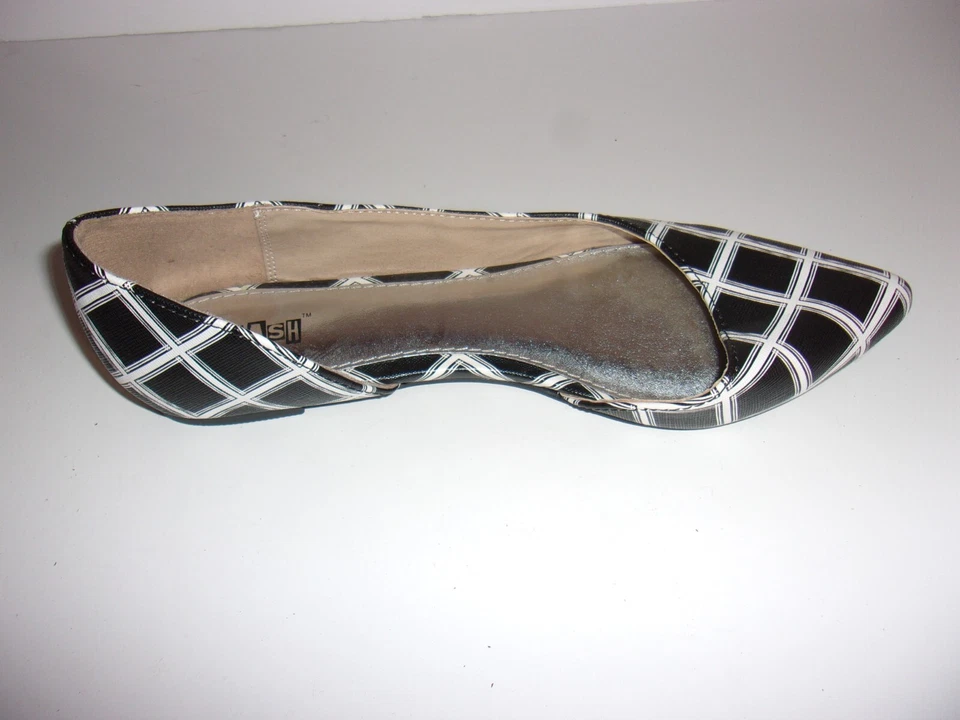 NEW BRASH Women's Black & White Pointed Toe Cut Out Slip On Flats SIZE 8.5 - Image 4 of 4