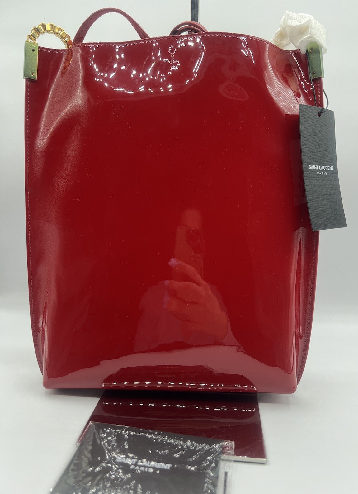 Borsa hobo nuova con etichette Saint Laurent Suzanne vernice rossa verniciata pelle verniciata piccola catena 636498