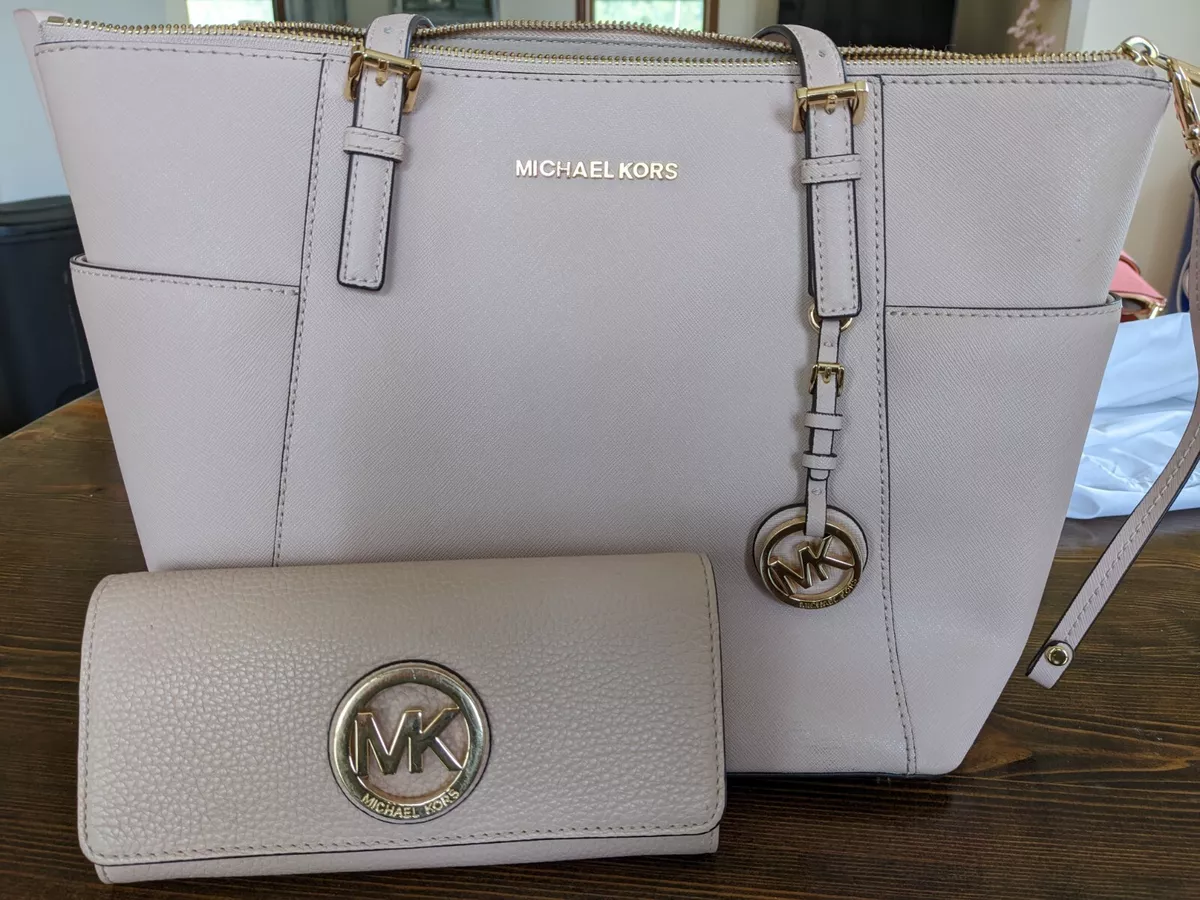 Used Michael Kors Satchel | Purses michael kors, Michael kors satchel, Michael  kors