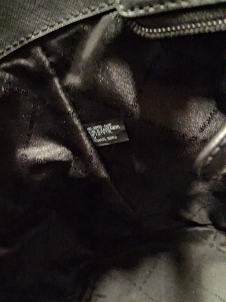 Bolso Michael Kors Jet Set Viaje Grande Negro Cuero Saffiano Bolso Dorado Resistente  Foto 4 de 4