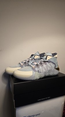 Size 11 DS New Balance KAWHI 2 New Money