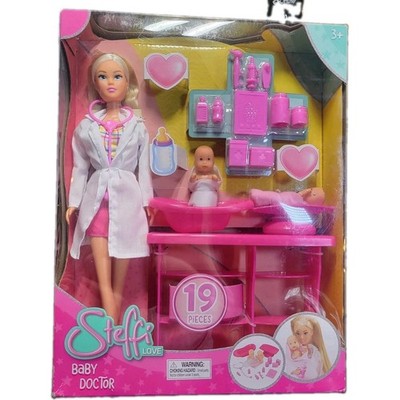 Steffi Love Baby Doctor Clinic Playset: 11'' Steffi Doll, 2 Babies & Accessories!