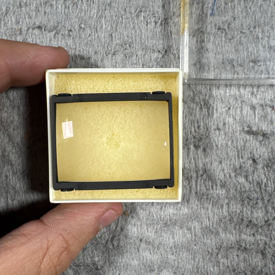 Tela de foco Nikon tipo K para F F2 em perfeito estado - Imagem 3 de 4