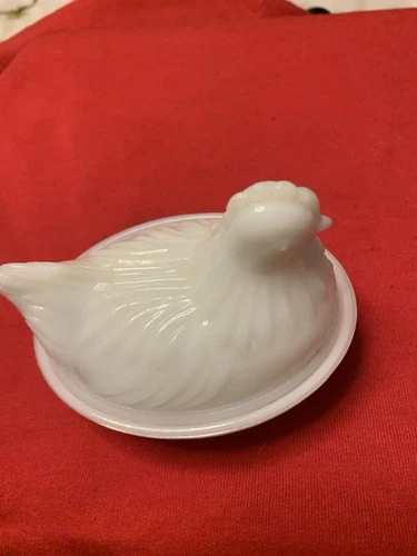 Vtg Hazel Atlas White Opaque Milk Glass Hen On A Nest Chicken Basket