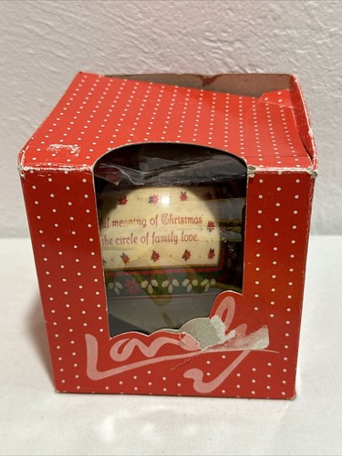 Hallmark MOTHER and DAD Satin Ball CHRISTMAS Ornament 1981 WRONG Box Vintage - Picture 6 of 6