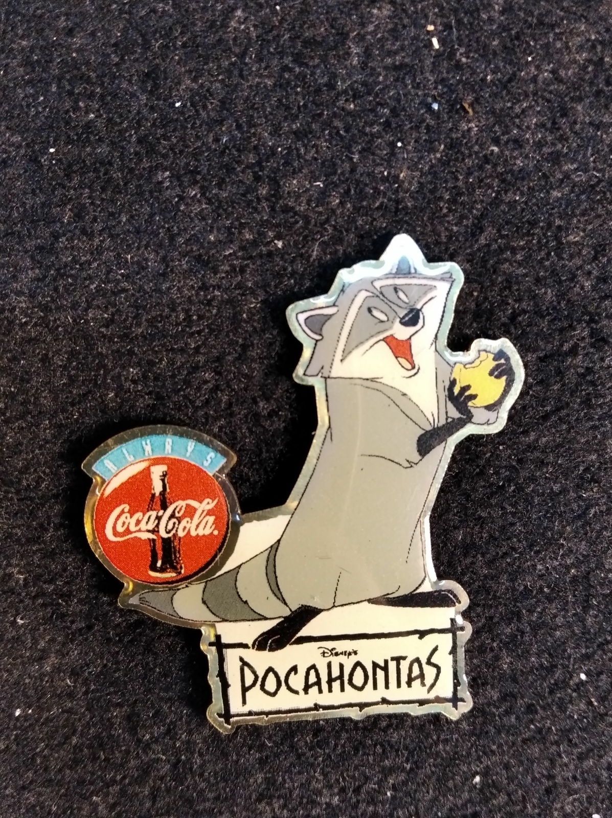 PIN DISNEY ALWAYS COCA COLA MEEKO
