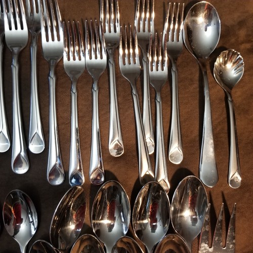 46 PIECES ZWILLING HENCKELS FLATWARE PROVENCE FOR 8 PLUS SERVING (MISSING 1 FORK - Picture 8 of 13