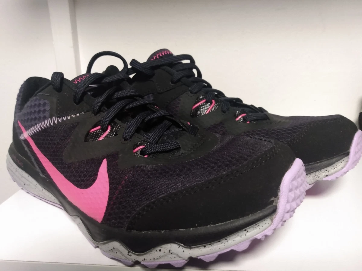 Black and purple best sale womens nike shoes