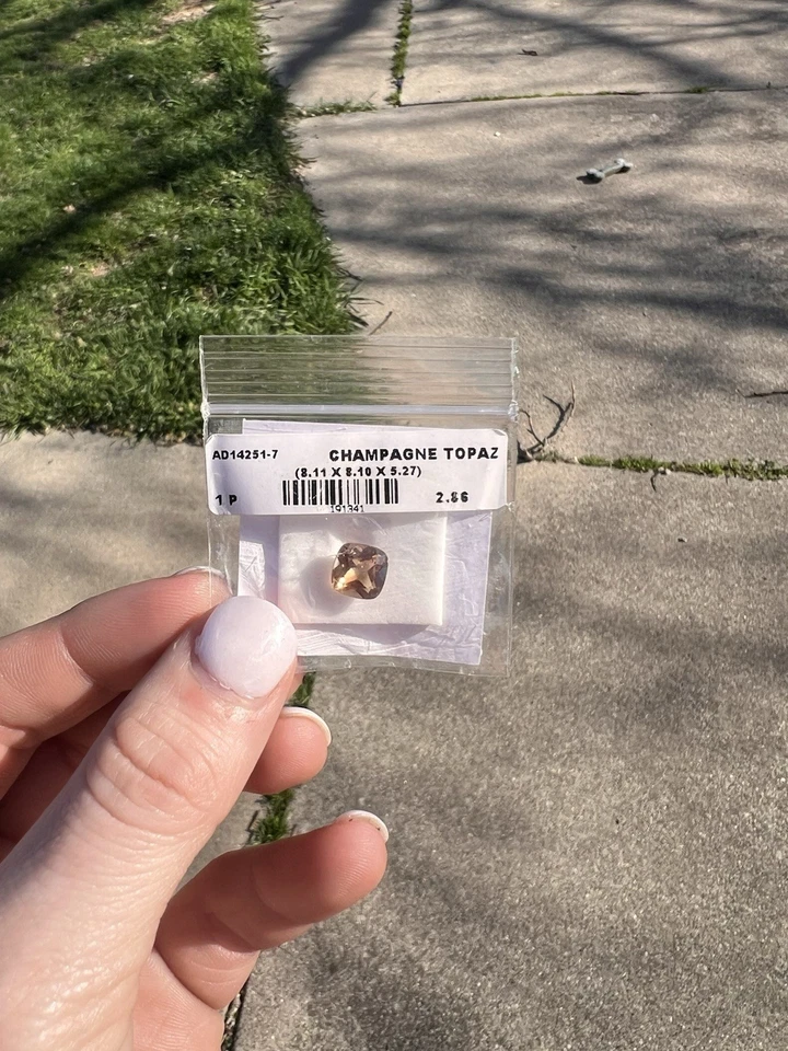 香槟黄玉宝石,2.86 克拉 — 第 4/4 张图片