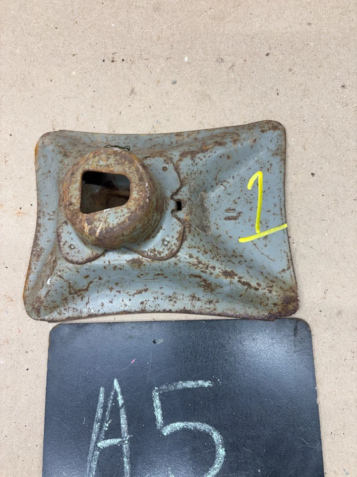 68 69 1970 1971 1972 MONTE CARLO CHEVELLE MALIBU PARACHOQUES GATO BASE SOPORTE CORTE Foto 2 de 4