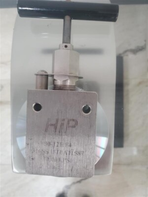 #ad #ad HiP 30 12HF4 2 Way Angle High Pressure Coned and Threaded Valve $85.00