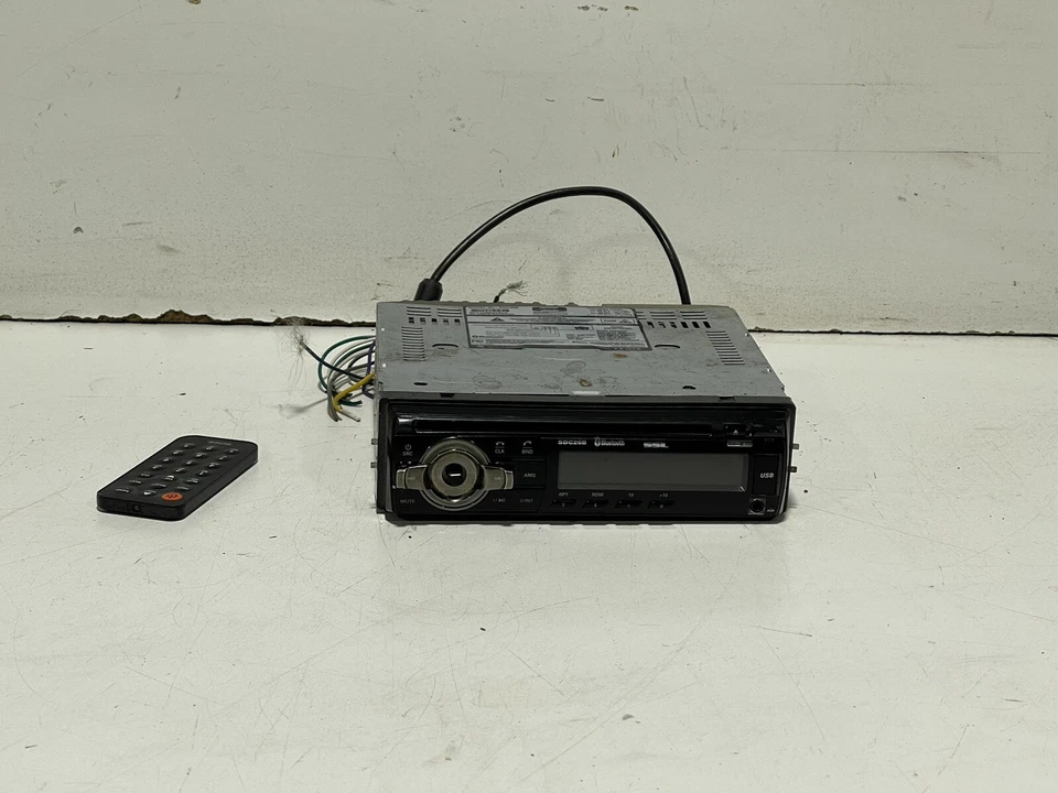 SOUND STORM SDC26B Reproductor de CD Estéreo para Automóvil Bluetooth AUX USB, 50W X 4 Ch REMOTO CC Foto 2 de 4