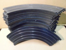 30 PIECES 1971 VINTAGE AURORA AFX 2519 9" RADIUS CURVES IN MINT CONDITION