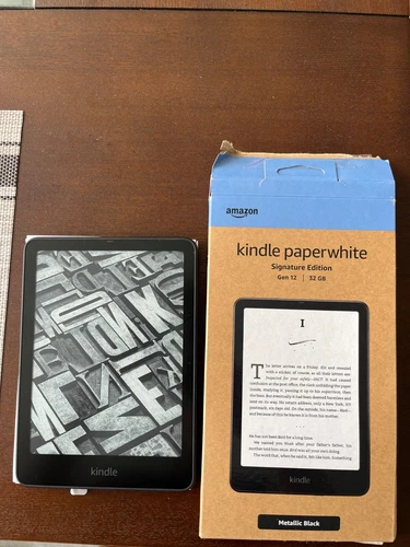 Amazon Kindle Paperwhite 12th Gen 7" 32GB Signature Edition