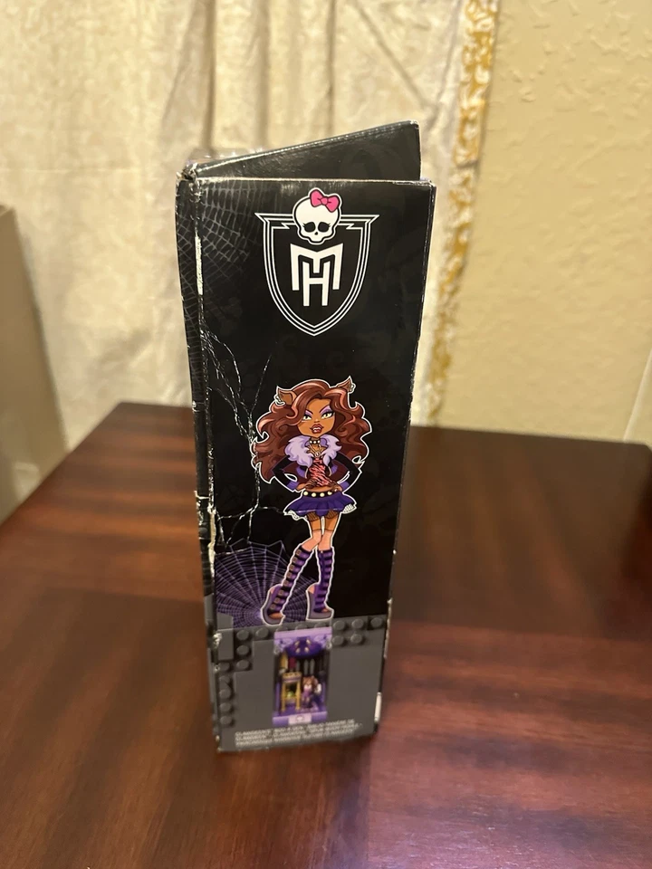 Juego de construcción de figuras de acción Mega Monster High Clawdeen's Boo-k Den con 298 Lego Foto 3 de 4