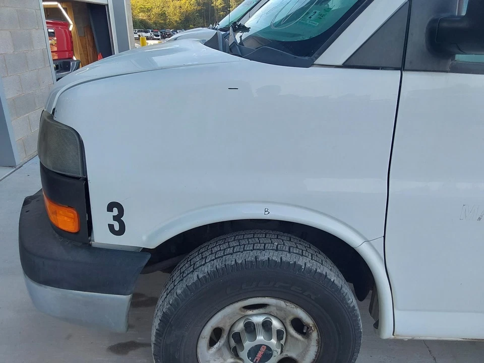 Used Front Left Fender fits: 2014 Gmc Savana 2500 van Front Left Grade A — 第 2/4 张图片