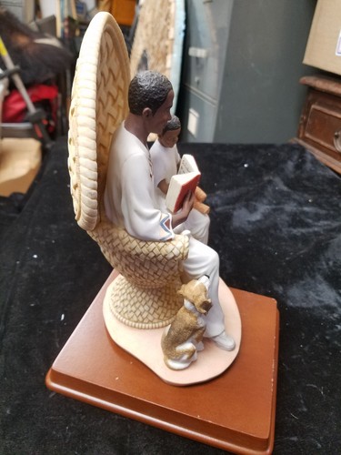 Estatuilla Sarah's Attic Norman A. Hughes Art Devotion Colores de la Vida Colección - Imagen 4 de 6