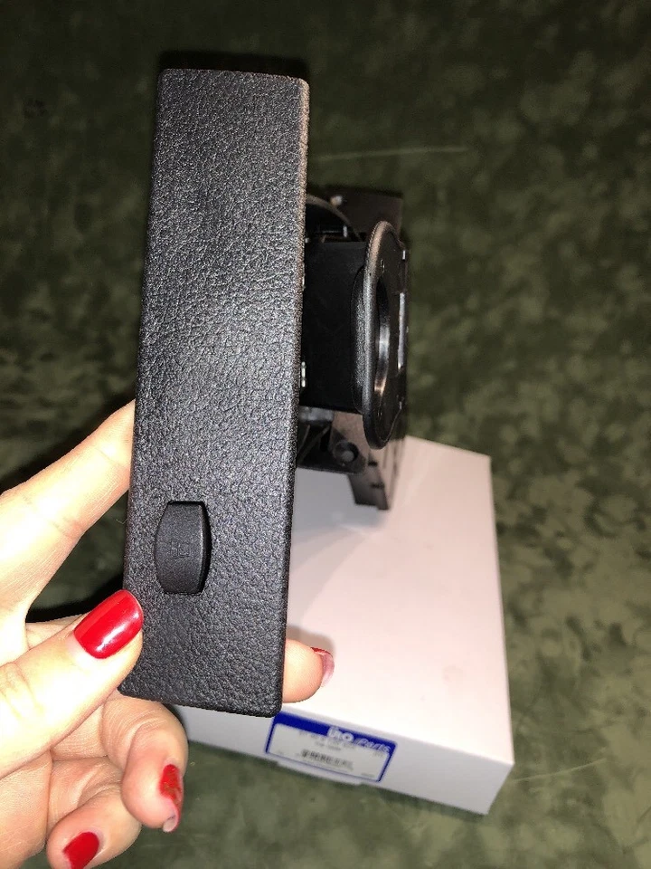 Portavasos negro lado conductor para BMW 525i 528i 530i 535i 545i 550i URO Foto 3 de 4