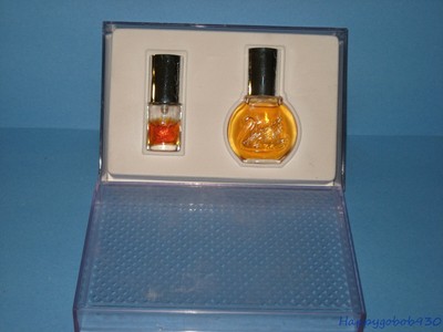 gloria vanderbilt gift set