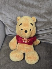 Dream International Disney Winnie The Pooh Cuddly Toy 11"