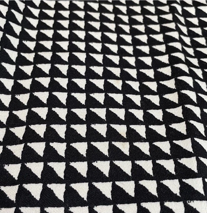 Women’s Louis Féraud Skirt - Euc - 100% Wool Size 12 Geometric Print - Image 2 of 4