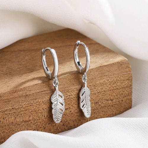 Huggie Hoop Earrings Delicate Feather Shape Everyday Dainty Minimalist Gift - Picture 1 of 8