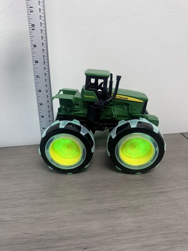 Camión monstruo John Deer tractor-movimiento activado iluminado juguete-edades 3 en adelante - Imagen 4 de 8