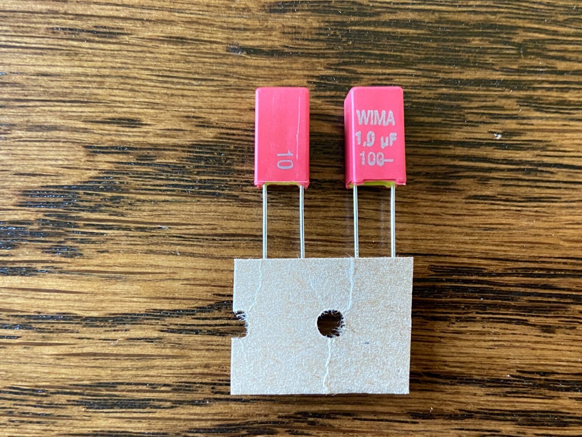 10pcs - WIMA FKP2 1000P (1nF) 100V passo 2,5%:5mm Condensatore 10pcs - WIMA FKP2 1000P (1nF) 100V passo 2,5%:5mm Condensatore