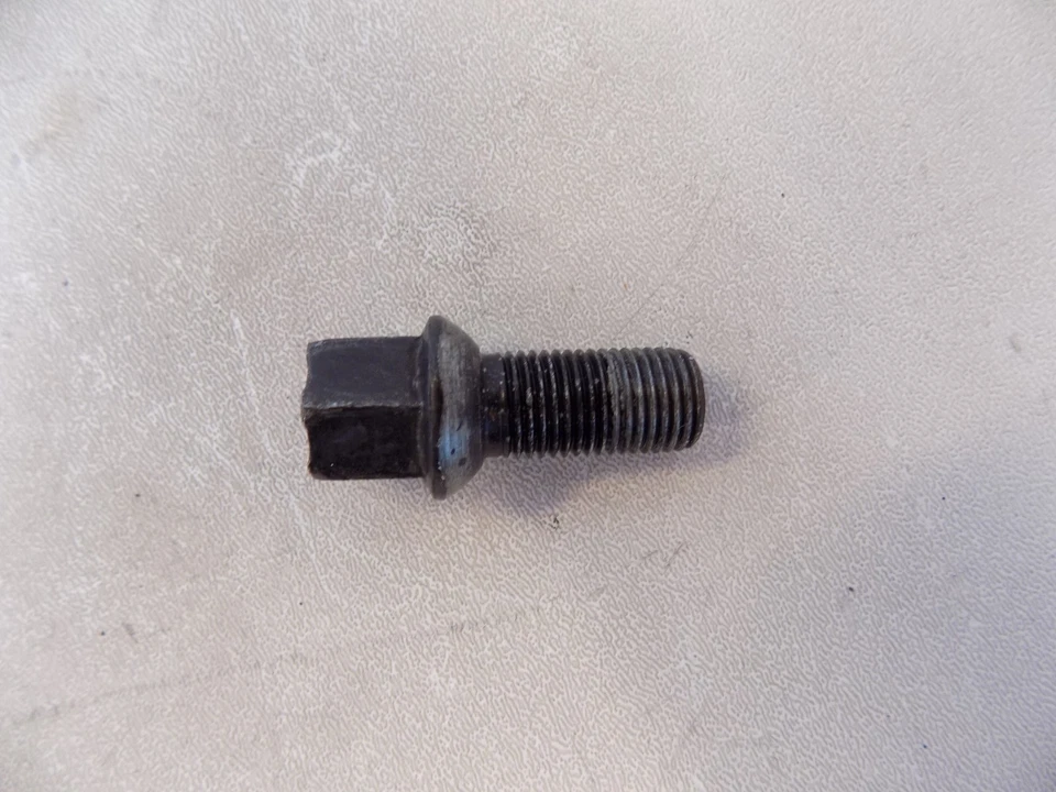 04-10 Audi A8 Quattro llanta neumático tuerca perno OEM 4F0698139B Foto 4 de 4