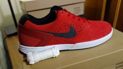nike sb paul rodriguez 6 shoe size 10.5 in varsity red/black-white dead stock DS