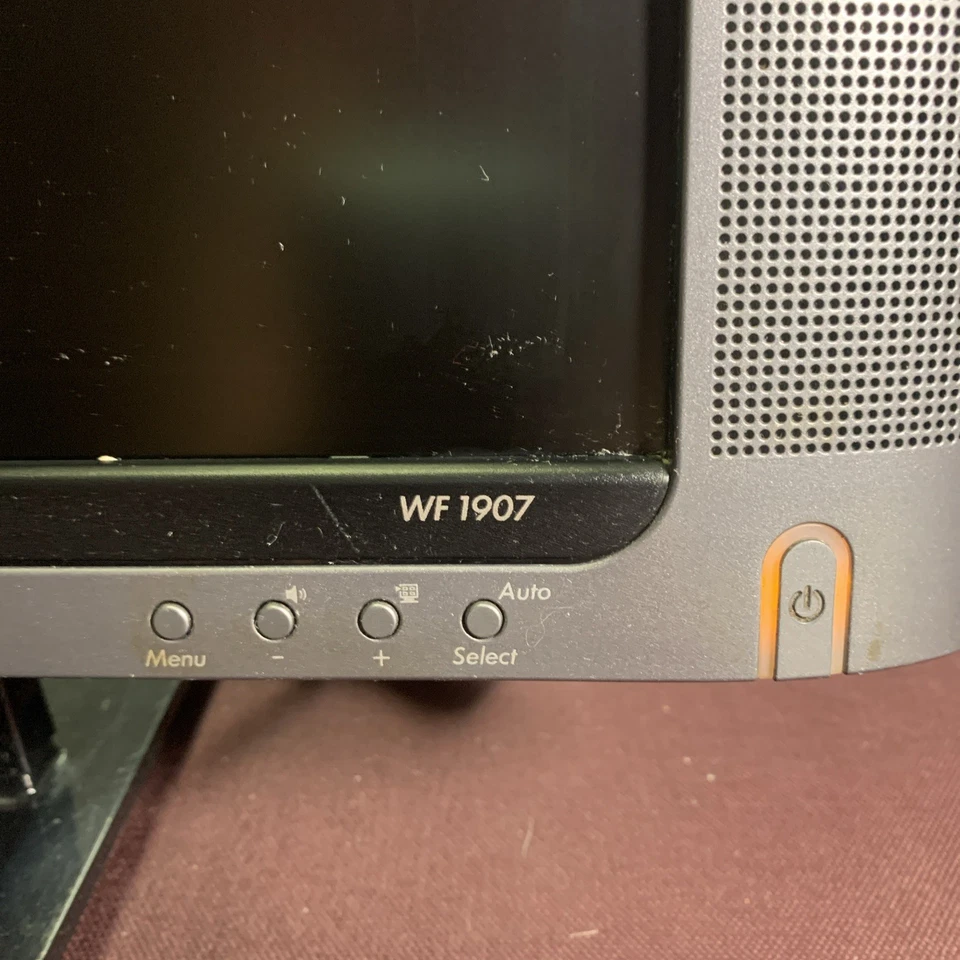 Compaq WF1907 19" Monitor - Image 2 of 4