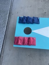 8 CORNHOLE BAGS BLUE AND RED Pre Owned USED Pp Pro